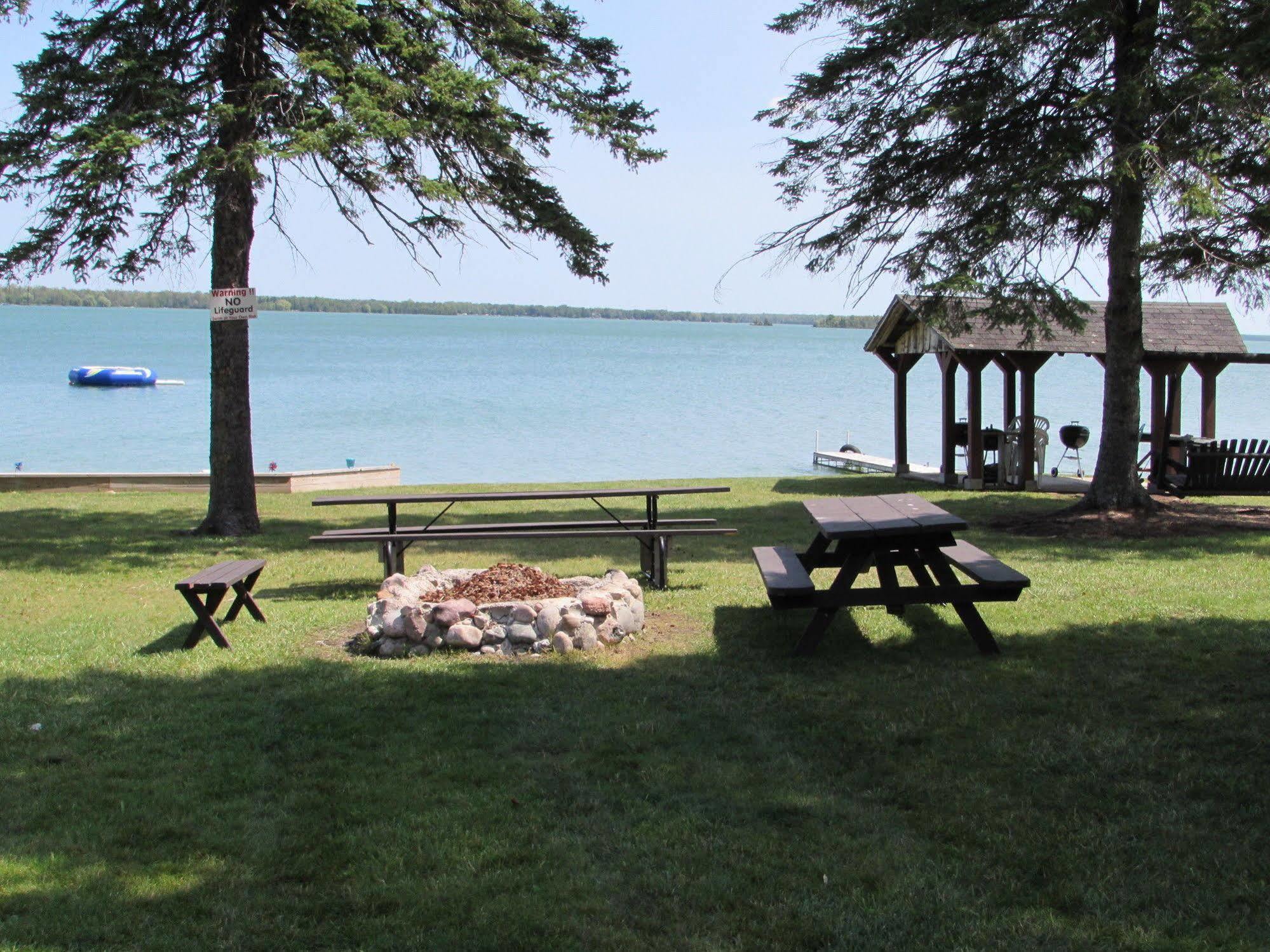 Grand Lake Resort Presque Isle Экстерьер фото